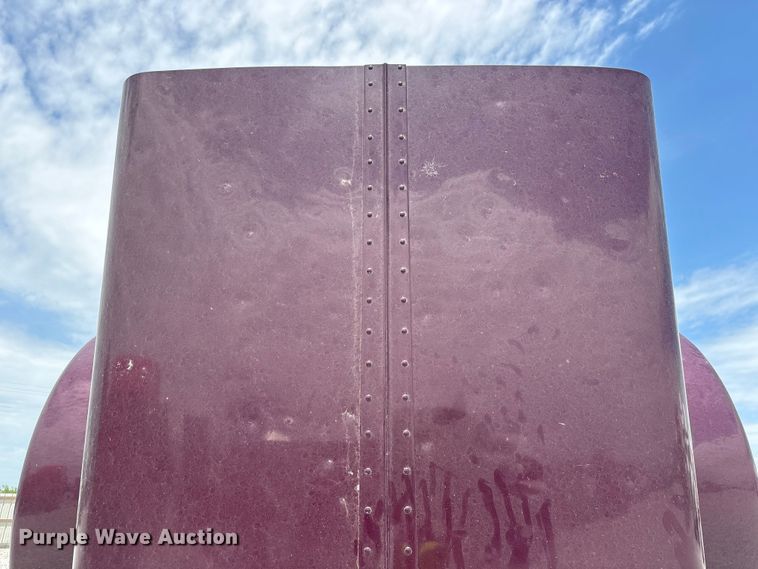 image for item YA3807 2008 Peterbilt 389 semi truck