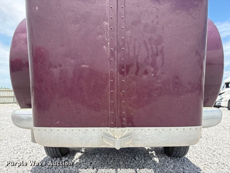 image for item YA3807 2008 Peterbilt 389 semi truck