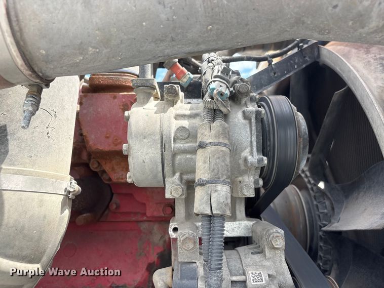 image for item YA3807 2008 Peterbilt 389 semi truck