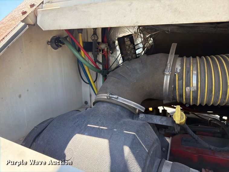 image for item YA3864 2014 Kalmar Ottawa yard truck
