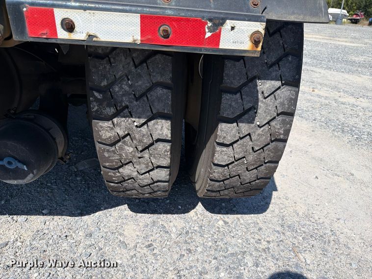 image for item YA3864 2014 Kalmar Ottawa yard truck