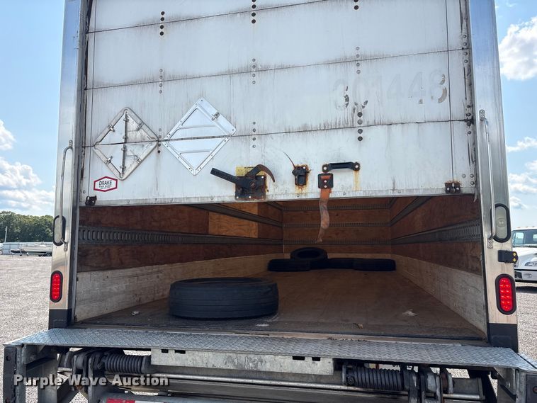 image for item YA3925 2020 Freightliner Business Class M2 box truck