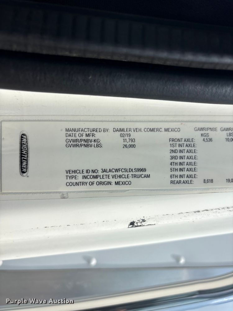 image for item YA3925 2020 Freightliner Business Class M2 box truck