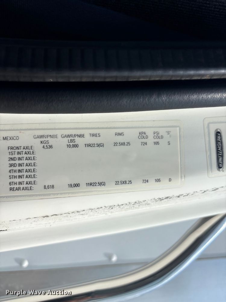 image for item YA3925 2020 Freightliner Business Class M2 box truck