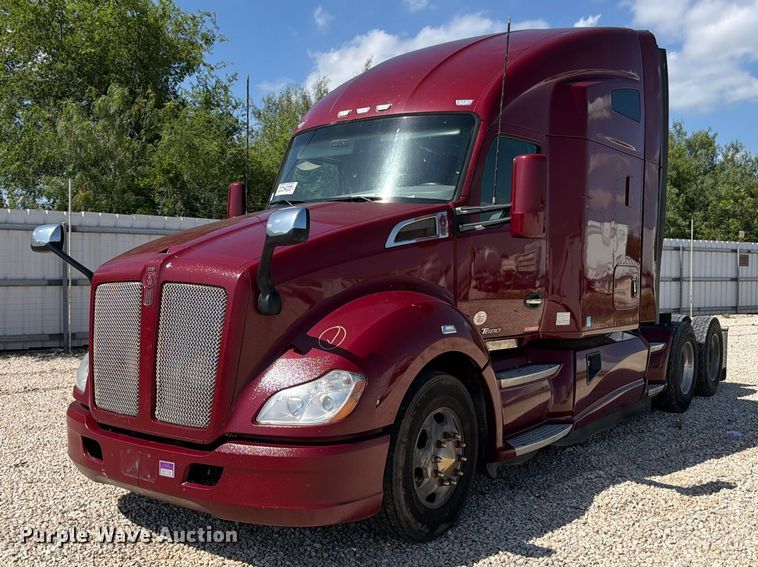 2019 Kenworth T680 semi truck