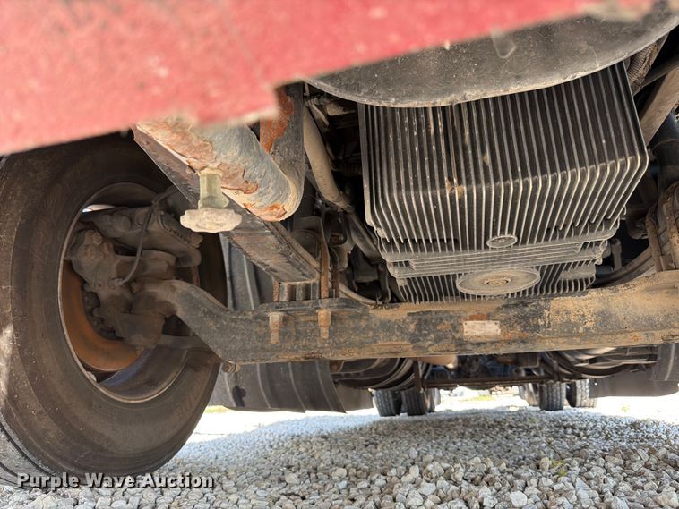 image for item YA3982 2019 Kenworth T680 semi truck