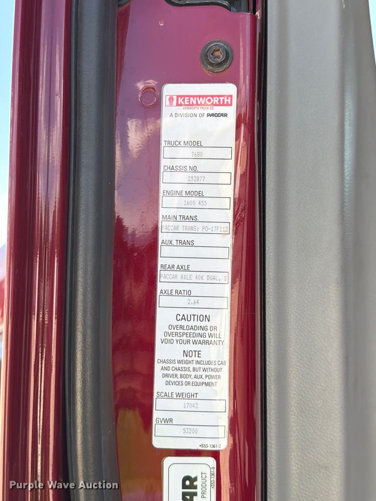 image for item YA3982 2019 Kenworth T680 semi truck