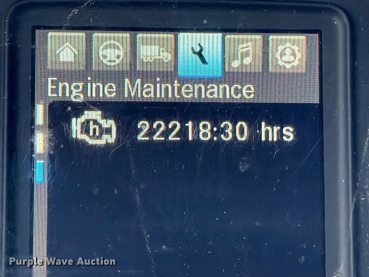 image for item YA4020 2021 Freightliner Cascadia 126 semi truck