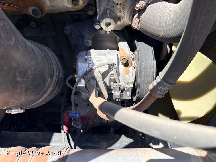 image for item YA4020 2021 Freightliner Cascadia 126 semi truck