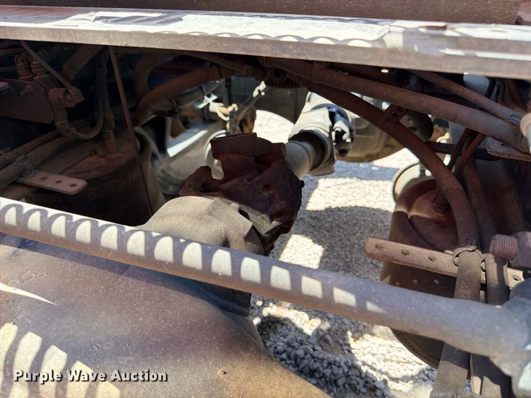 image for item YA4020 2021 Freightliner Cascadia 126 semi truck