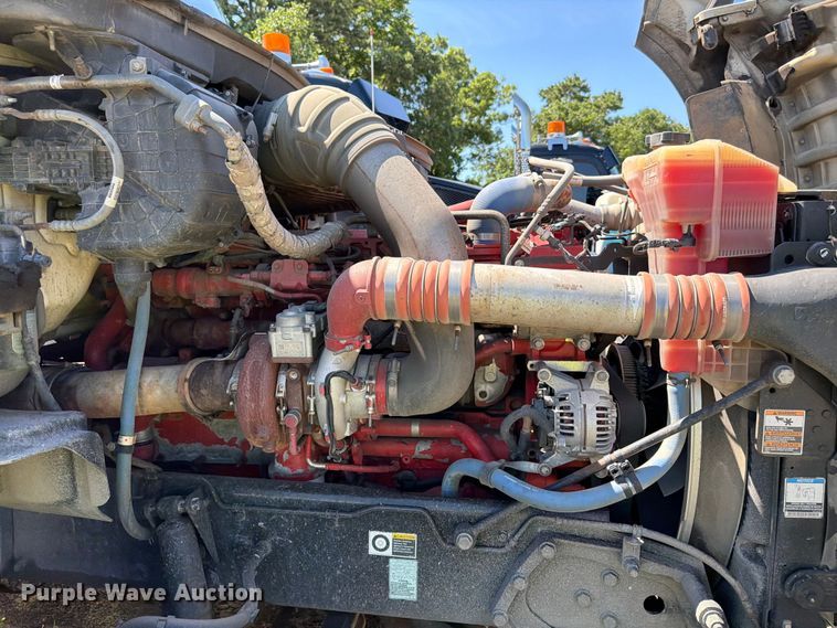 image for item YA4066 2018 Kenworth T880 semi truck