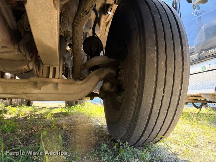 image for item YA4066 2018 Kenworth T880 semi truck