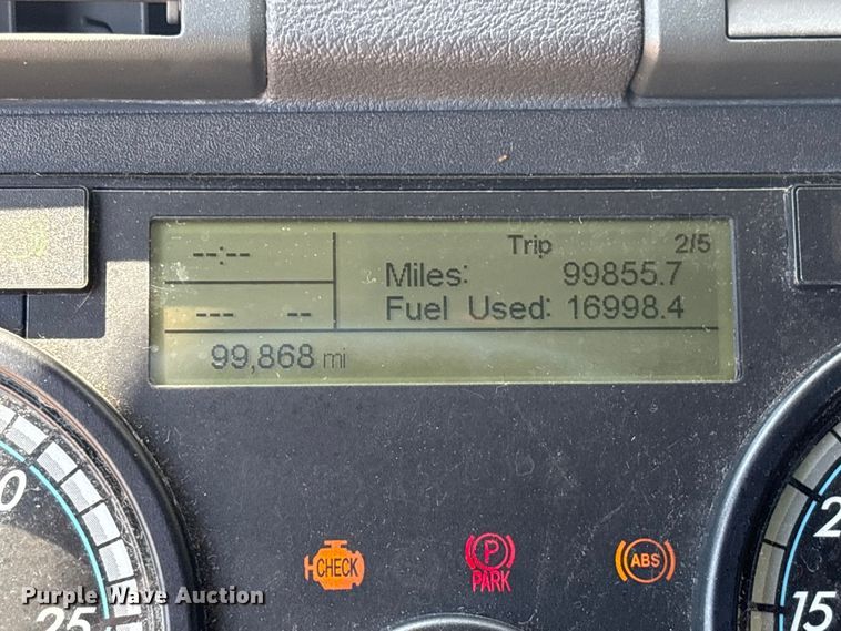 image for item YA4102 2019 Freightliner Cascadia 125 semi truck