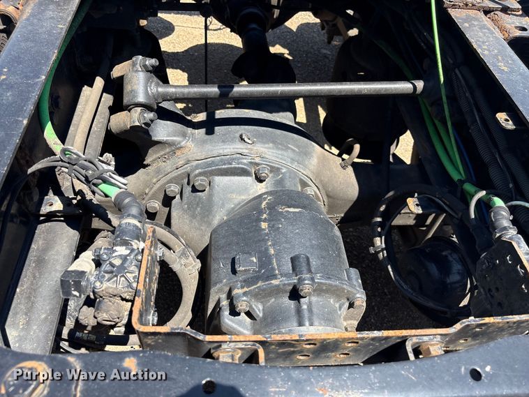 image for item YA4102 2019 Freightliner Cascadia 125 semi truck