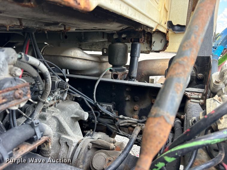 image for item YA4203 2016 Mack CXU613 semi truck