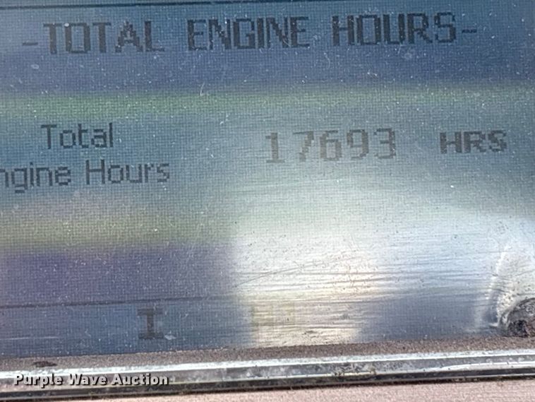 image for item YA4203 2016 Mack CXU613 semi truck