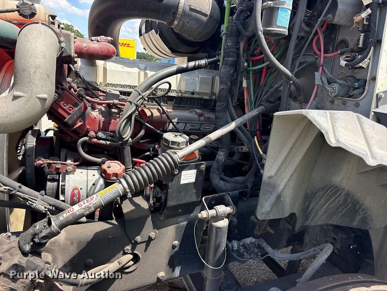 image for item YA4203 2016 Mack CXU613 semi truck