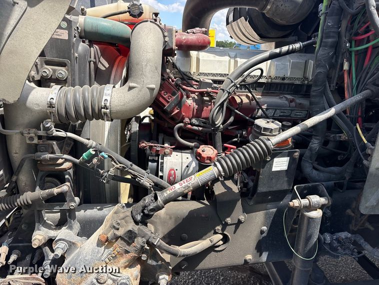 image for item YA4203 2016 Mack CXU613 semi truck