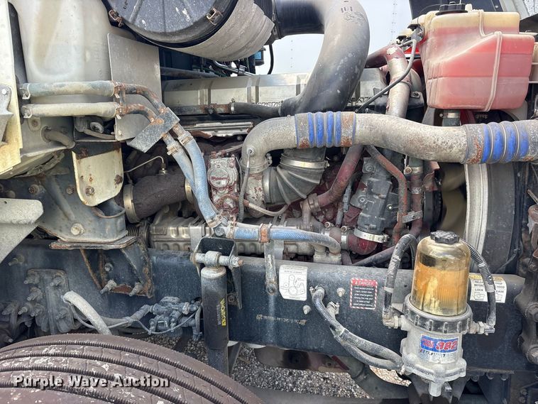 image for item YA4203 2016 Mack CXU613 semi truck