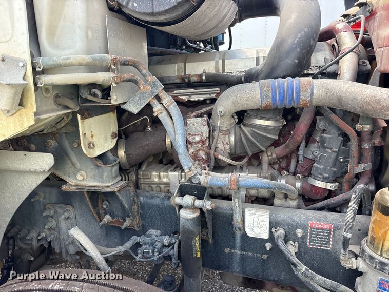 image for item YA4203 2016 Mack CXU613 semi truck