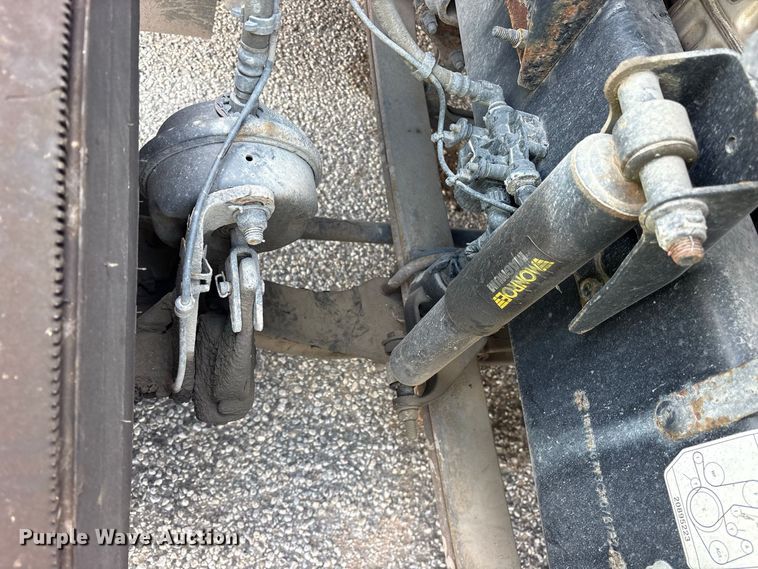 image for item YA4203 2016 Mack CXU613 semi truck