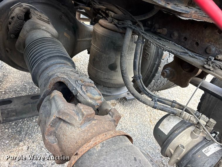 image for item YA4203 2016 Mack CXU613 semi truck