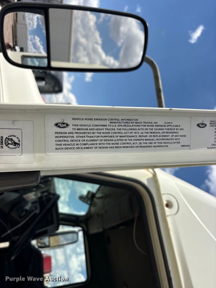 image for item YA4203 2016 Mack CXU613 semi truck
