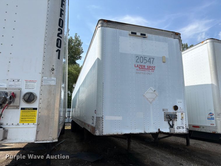 image for item YA4323 2004 Utility VS2DC dry van trailer