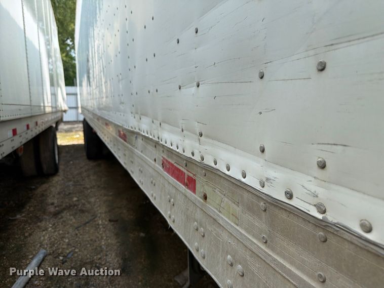 image for item YA4323 2004 Utility VS2DC dry van trailer