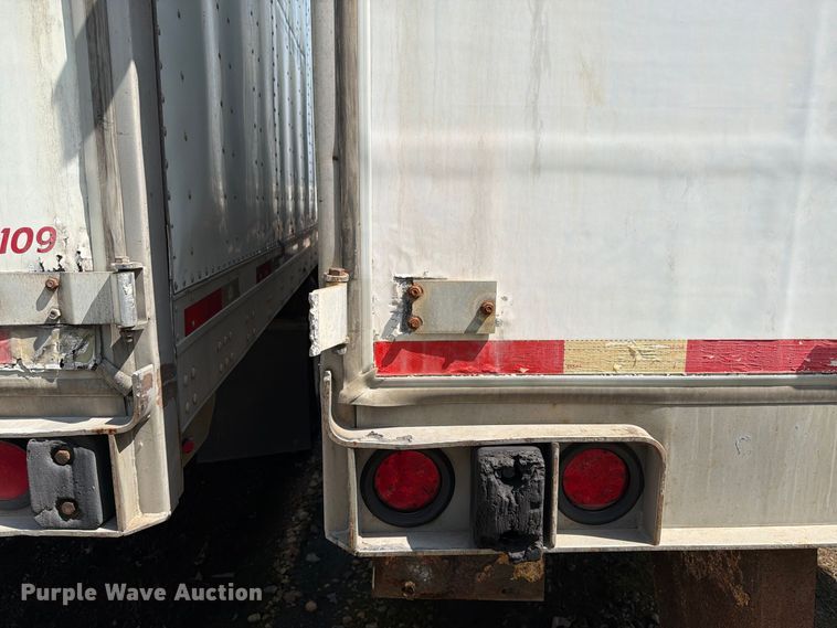 image for item YA4323 2004 Utility VS2DC dry van trailer