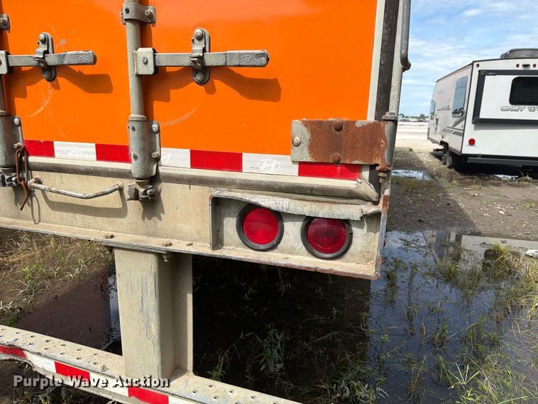 image for item YA4327 2012 Hyundai Translead VC2530152-J dry van trailer