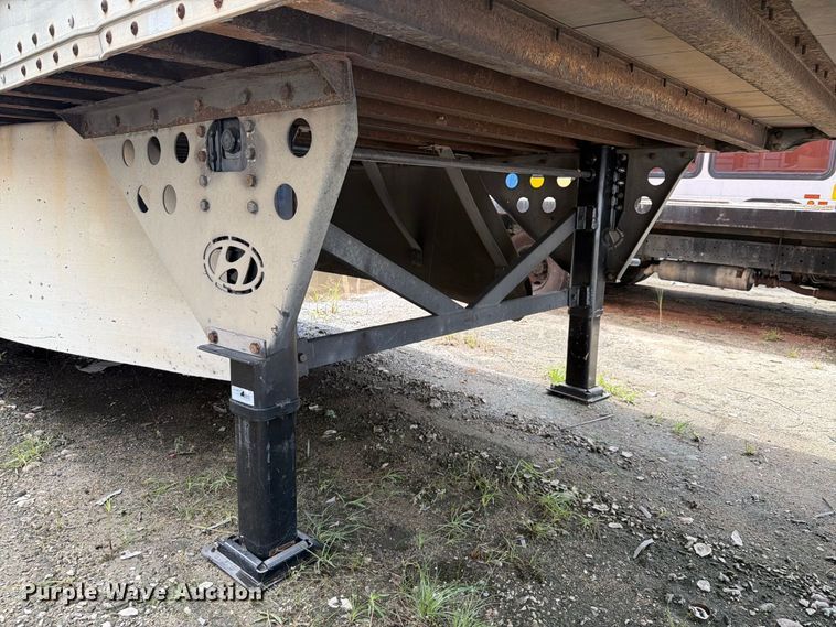 image for item YA4327 2012 Hyundai Translead VC2530152-J dry van trailer