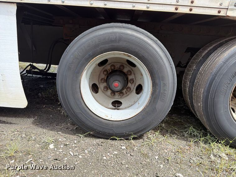 image for item YA4327 2012 Hyundai Translead VC2530152-J dry van trailer