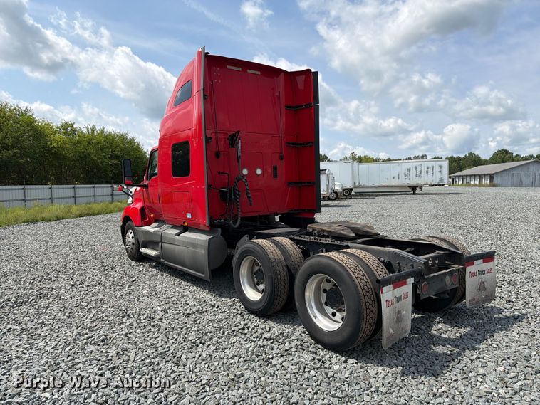 image for item YA4342 2020 International LT625 semi truck