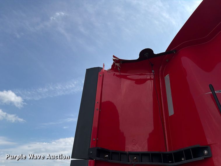 image for item YA4342 2020 International LT625 semi truck