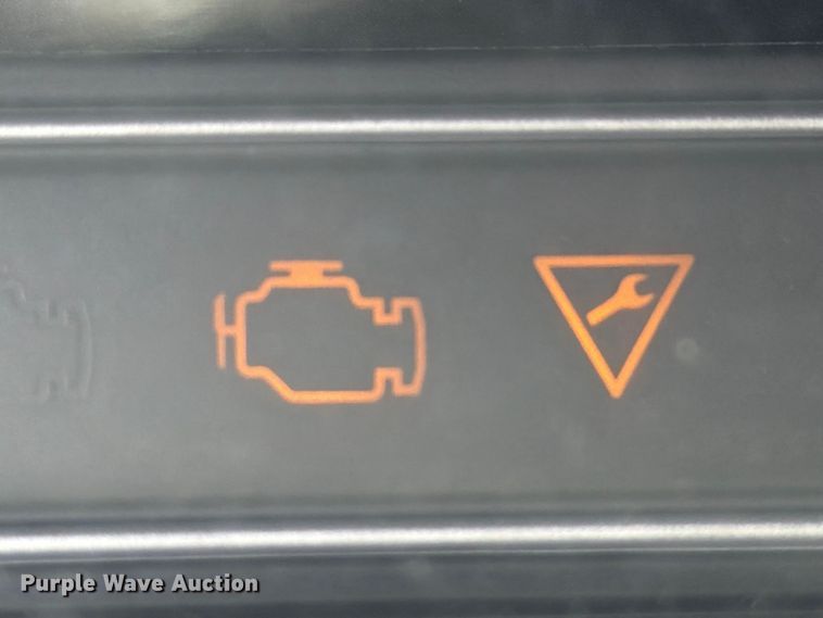 image for item YA4342 2020 International LT625 semi truck
