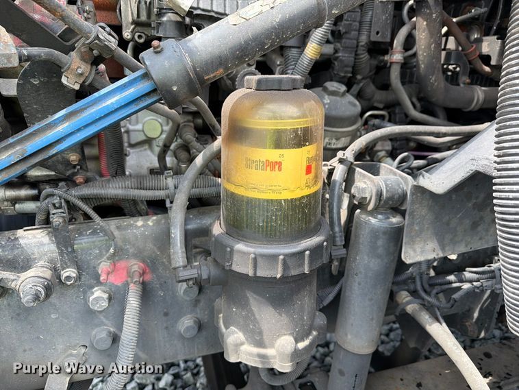 image for item YA4342 2020 International LT625 semi truck