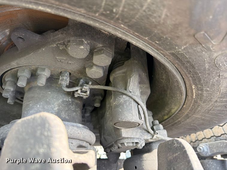 image for item YA4342 2020 International LT625 semi truck
