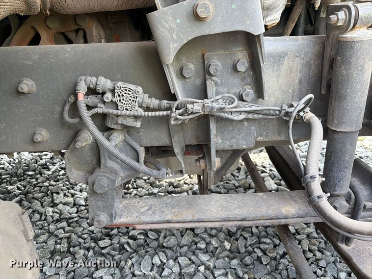 image for item YA4342 2020 International LT625 semi truck