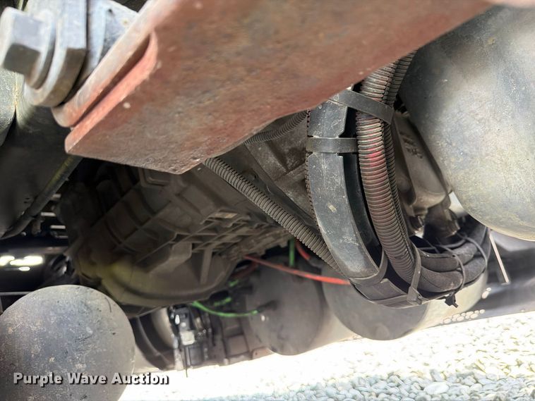 image for item YA4342 2020 International LT625 semi truck
