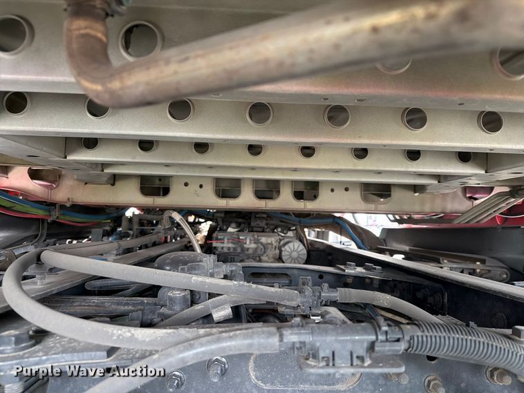 image for item YA4342 2020 International LT625 semi truck