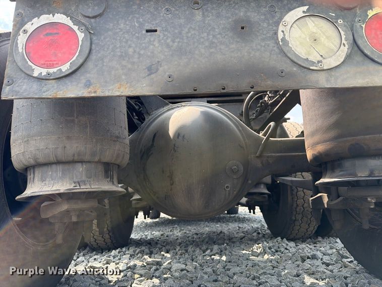 image for item YA4342 2020 International LT625 semi truck