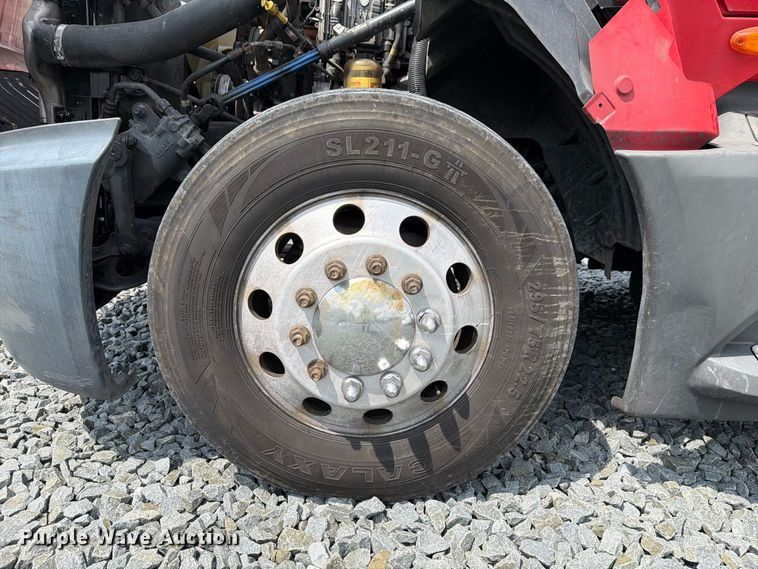 image for item YA4342 2020 International LT625 semi truck