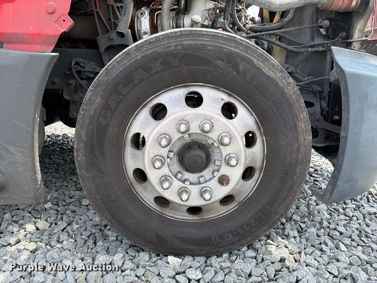 image for item YA4342 2020 International LT625 semi truck