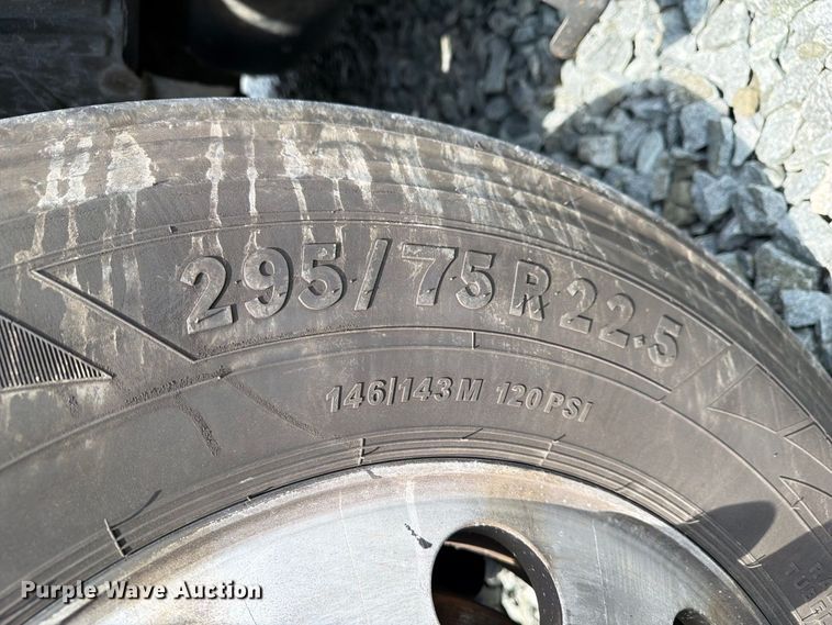 image for item YA4342 2020 International LT625 semi truck