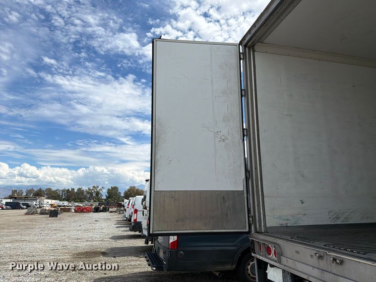 image for item YA4414 2019 CIMC 1RER5305 refrigerated van trailer
