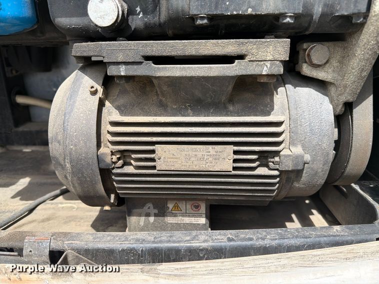 image for item YA4414 2019 CIMC 1RER5305 refrigerated van trailer
