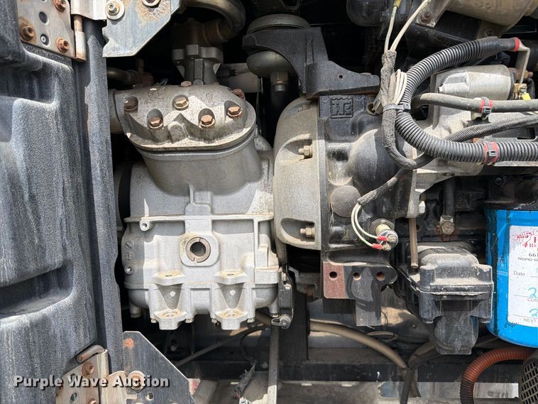 image for item YA4414 2019 CIMC 1RER5305 refrigerated van trailer