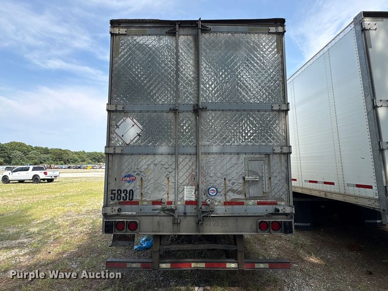 image for item YA4442 2015 Utility VS2RA refrigerated van trailer