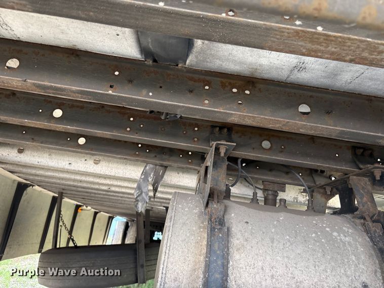 image for item YA4442 2015 Utility VS2RA refrigerated van trailer